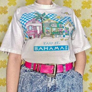 Vintage ‘94 white pastel houses Easy St. Sandals, Bahamas shirt 🌴